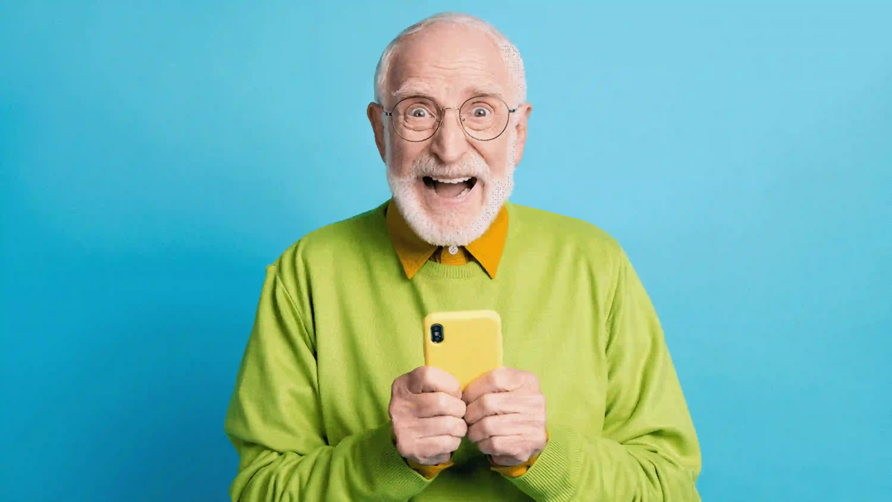 Senior mit Smartphone
