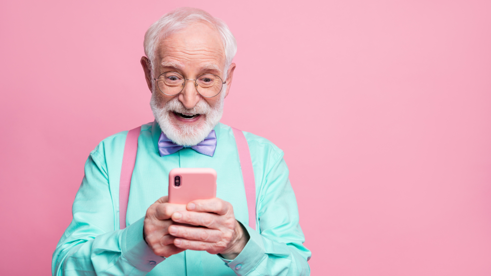newsroom-senior-smartphone-rosa-prosenectute-kl43